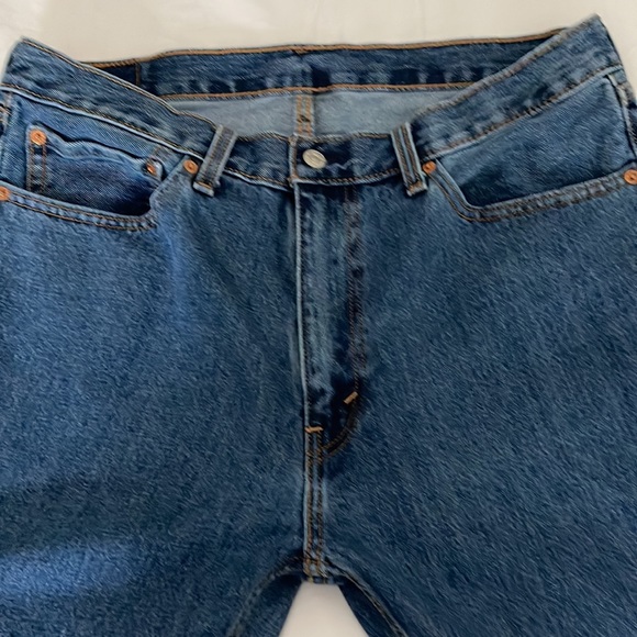 Mens 505 Levi Jeans. Size 36W by 32L. - Picture 4 of 4